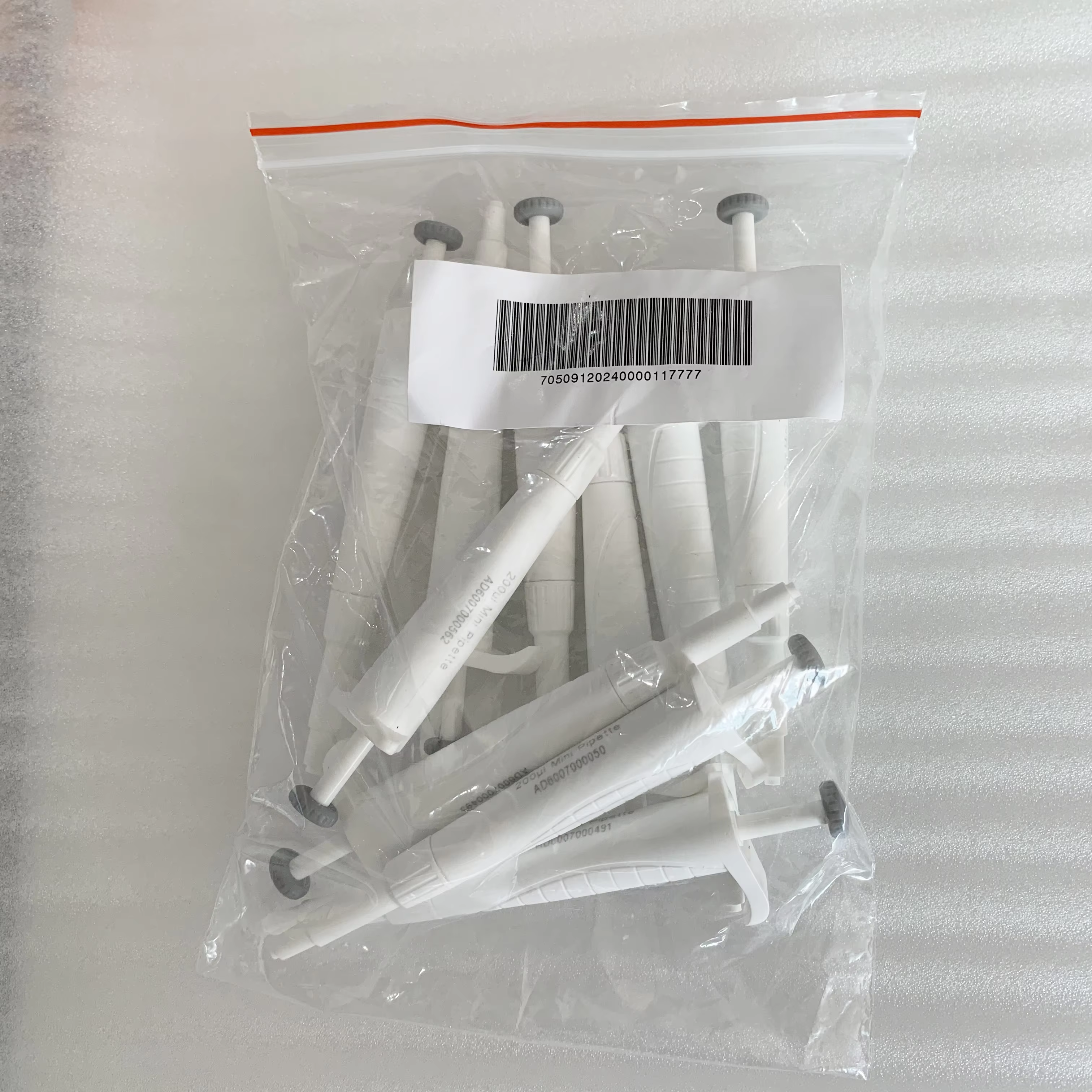 Mini Pipette Standard Style Single Channel Fixed Volume 10-200ul Laboratory Mechanical Pipette for Liquid Handling