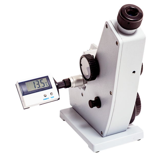 China Abbe Refractometer for sugar pharmaceutical beverage petroleum ...