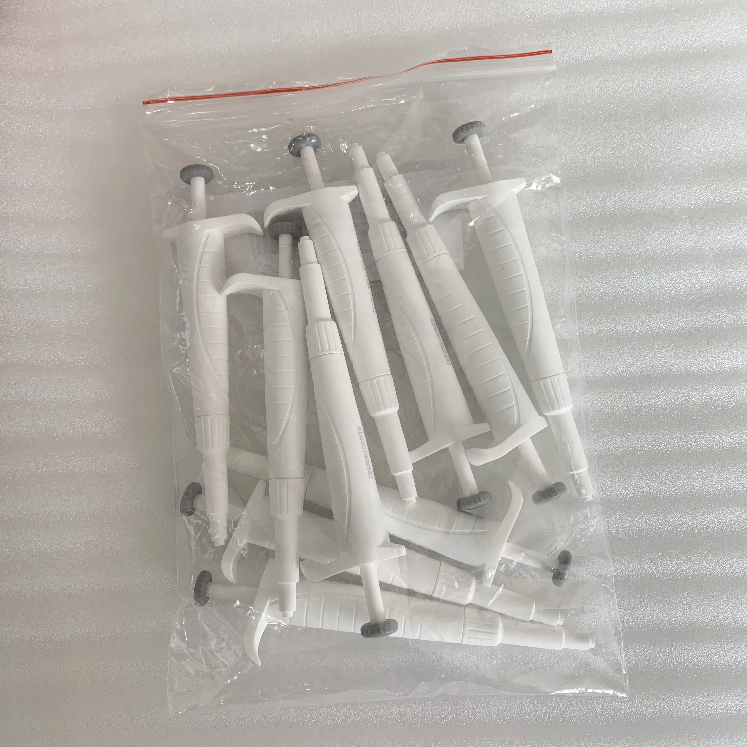 Mini Pipette Standard Style Single Channel Fixed Volume 10-200ul Laboratory Mechanical Pipette for Liquid Handling