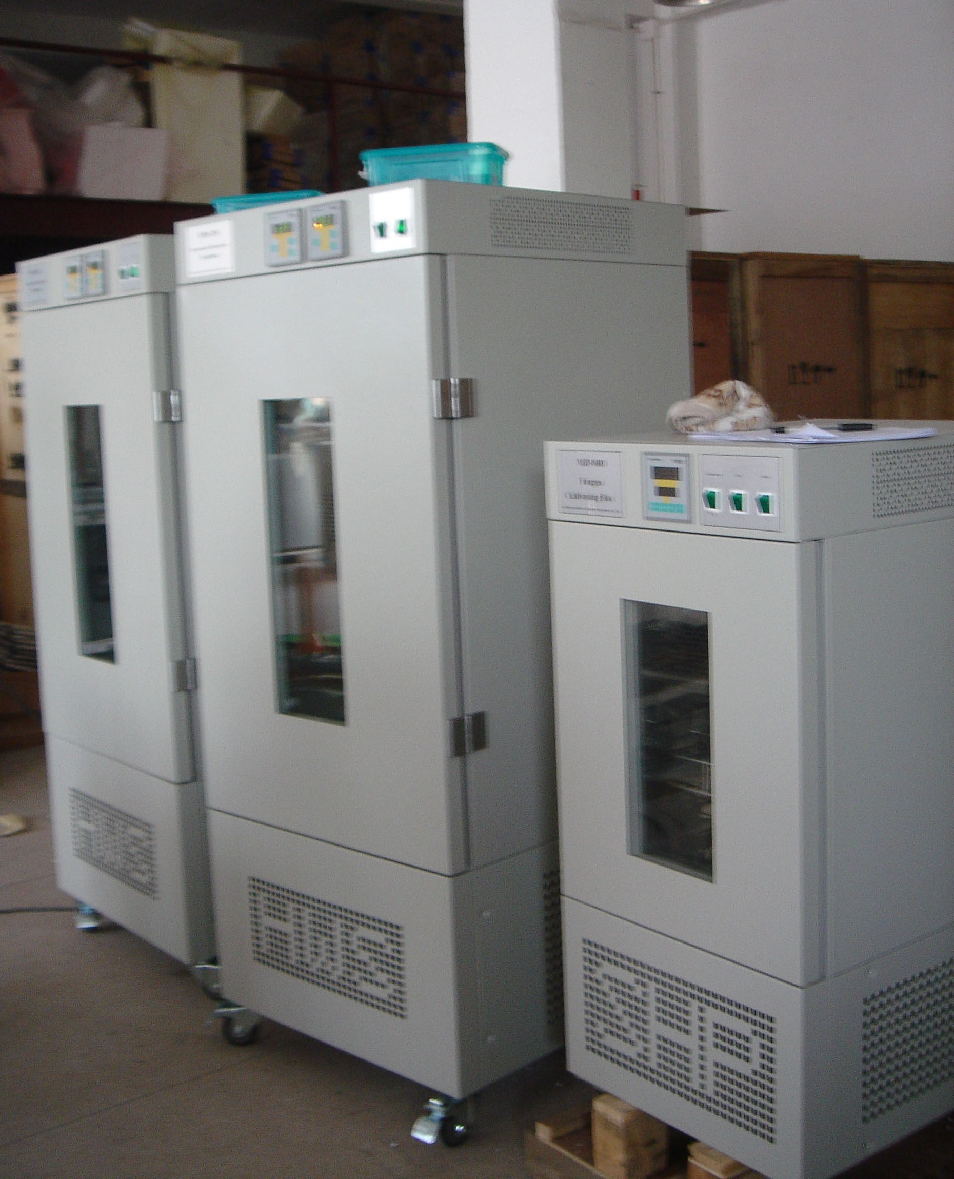 Nade Laboratory Thermostatic incubator humidity machine HWS-450 5~50C 450L